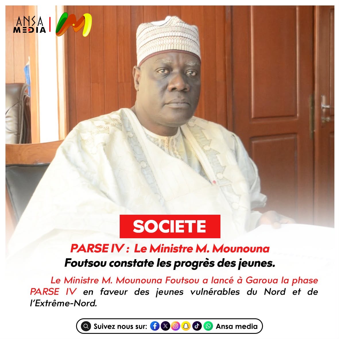 Le Ministre  M. Mounouna Foutsou constate les progrès des jeunes entrepreneurs du Nord.