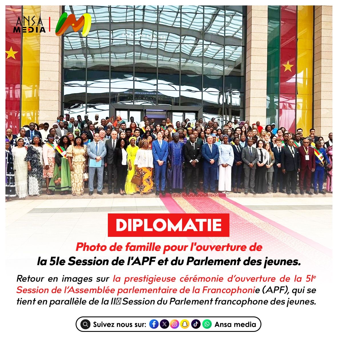 Photo de famille pour l'ouverture de la 51e Session de l'APF et du Parlement des jeunes.