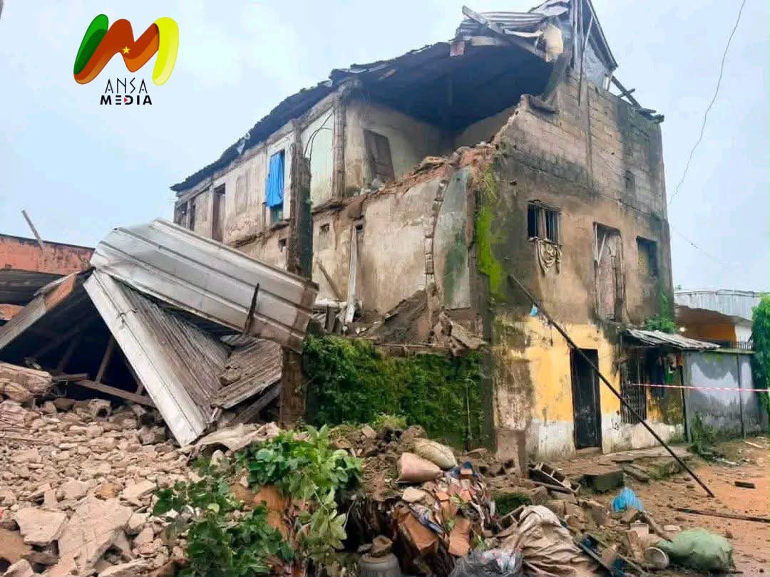 Douala : un immeuble s’effondre à Bonamoussadi, au moins 6 morts et 4 blessés.